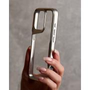 Пластиковый чехол NEWZONE для iPhone 15 Pro Max серебряный