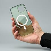 Пластиковый чехол OrigCase "Clear" with MagSafe для iPhone 15 зеленый