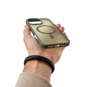 Силиконовый чехол MATTE с поддержкой MagSafe для iPhone 16 Pro sage green