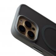 Силиконовый чехол MATTE с поддержкой MagSafe для iPhone 16 Pro titanium black