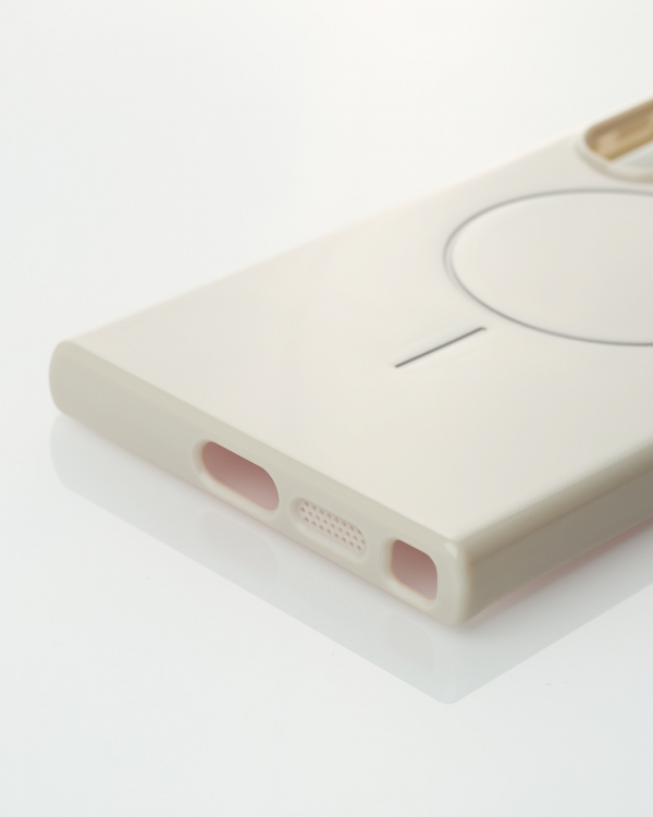 Чехол Glamour Beats Case with MagSafe для Samsung S24 Ultra natural titanium