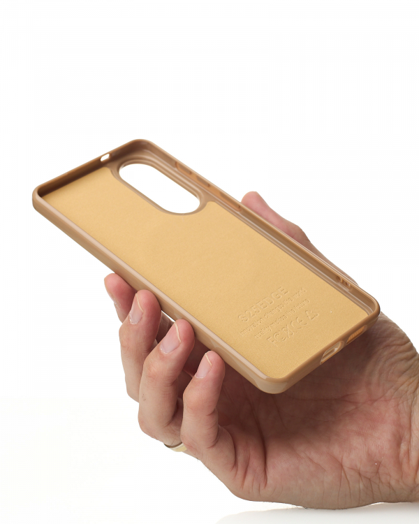 Чехол Glamour Beats Case with MagSafe для Samsung S25 Edge desert titanium