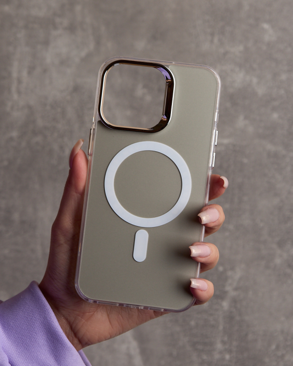 Полиуритановый чехол IMD Colors с поддержкой MagSafe для iPhone 15 Pro Max серебряный