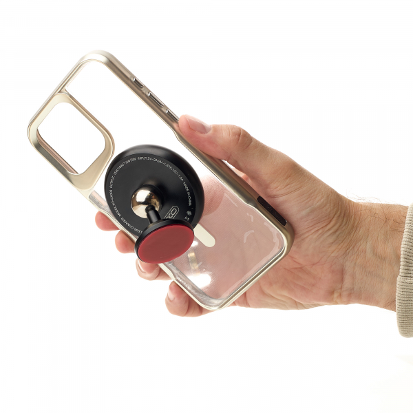 Пластиковый чехол MagSafe NEWZONE для iPhone 15 Pro Max серебряный