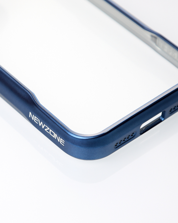Пластиковый чехол NEWZONE для iPhone 15 Pro Max синий