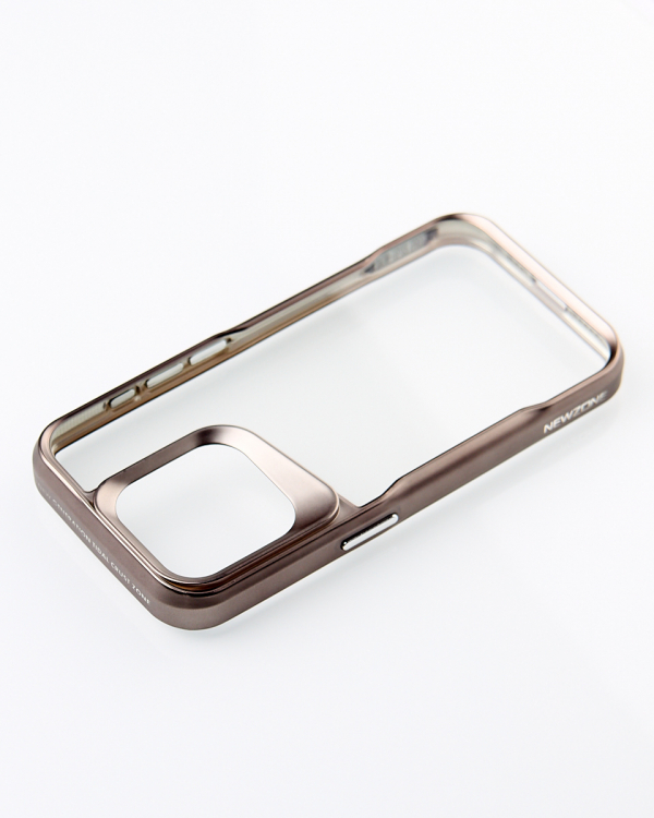 Пластиковый чехол NEWZONE для iPhone 15 Pro Max золотой