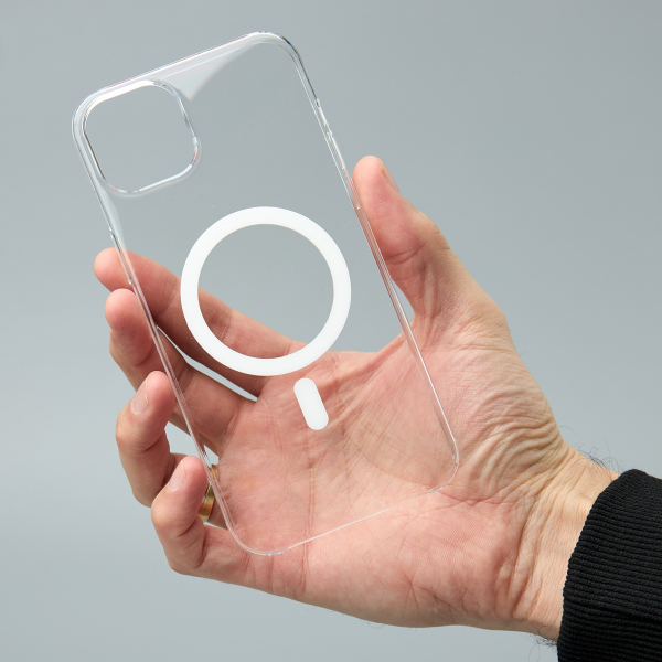 Пластиковый чехол OrigCase "Clear" with MagSafe для iPhone 15 прозрачный