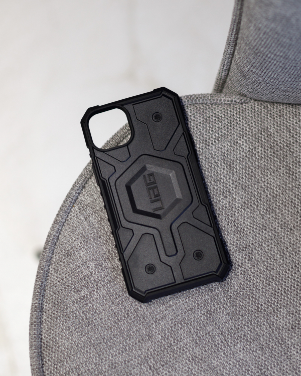 Противоударный чехол UAG для IPhone 14 Pro black