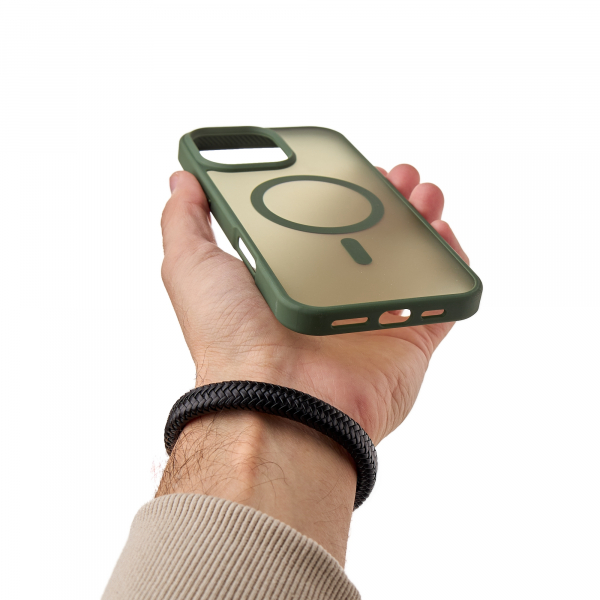 Силиконовый чехол MATTE с поддержкой MagSafe для iPhone 16 Pro sage green