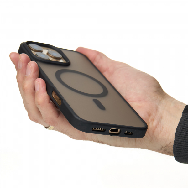 Силиконовый чехол MATTE с поддержкой MagSafe для iPhone 16 Pro classic black